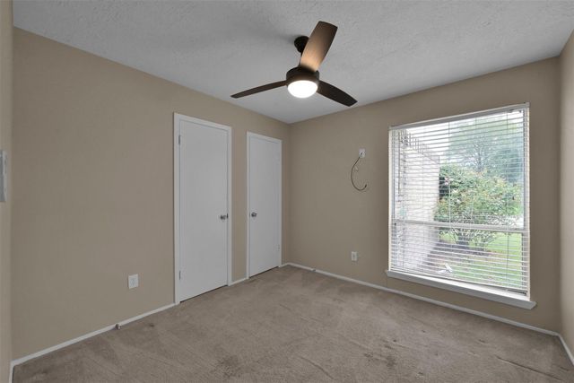 16858 Gleneagle Drive N, Conroe, TX 77385