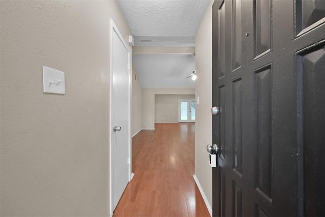16858 Gleneagle Drive N, Conroe, TX 77385