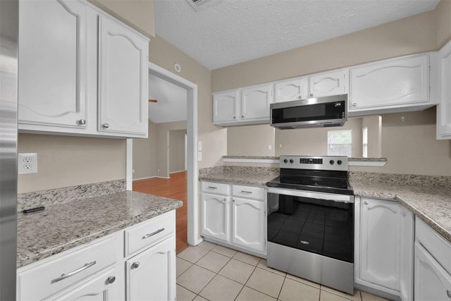16858 Gleneagle Drive N, Conroe, TX 77385