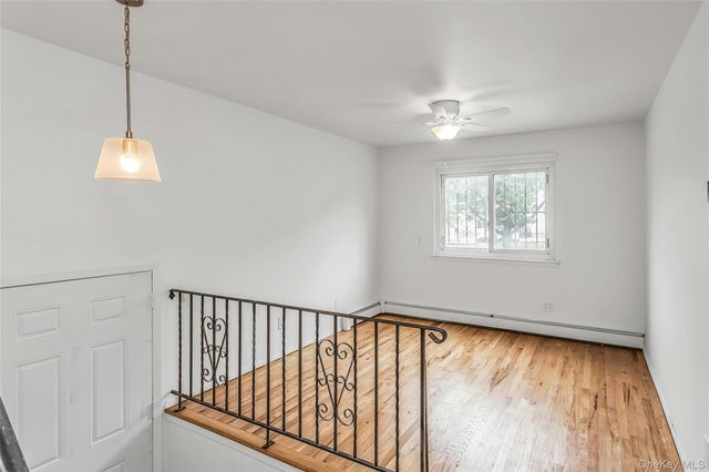 69-23 Little Neck Parkway, Glen Oaks, NY 11004
