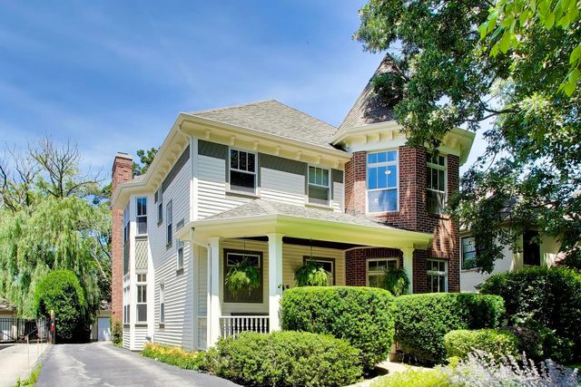 345 Madison Avenue, Glencoe, IL 60022