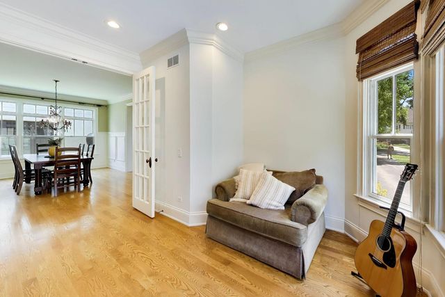 345 Madison Avenue, Glencoe, IL 60022