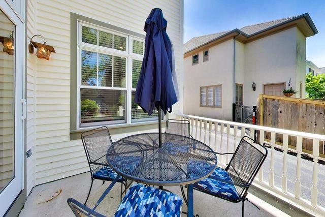 345 Madison Avenue, Glencoe, IL 60022