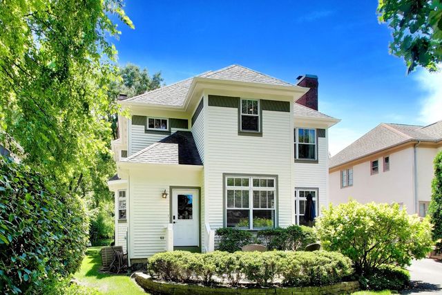 345 Madison Avenue, Glencoe, IL 60022