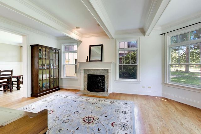 345 Madison Avenue, Glencoe, IL 60022