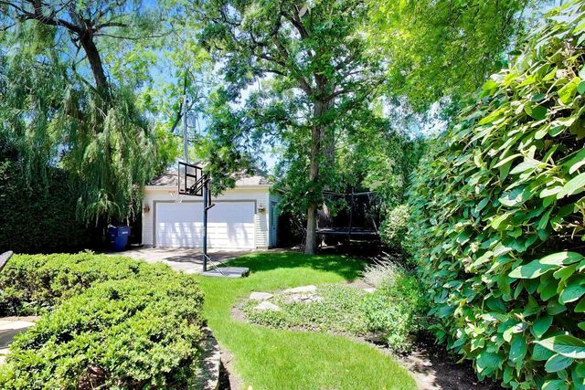 345 Madison Avenue, Glencoe, IL 60022