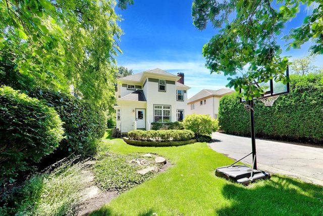 345 Madison Avenue, Glencoe, IL 60022