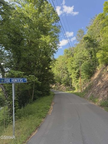 202122 Fox Hunters Lane, Sevierville, TN 37876