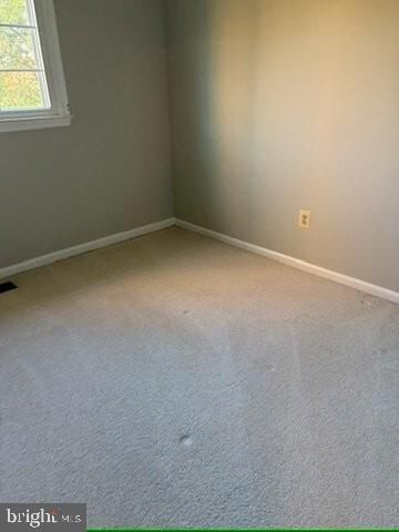 5142 WOODFORD DR, Centreville, VA 20120