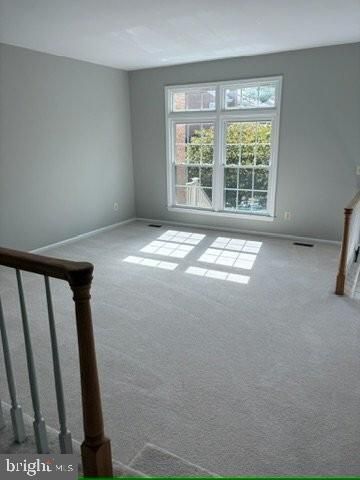 5142 WOODFORD DR, Centreville, VA 20120