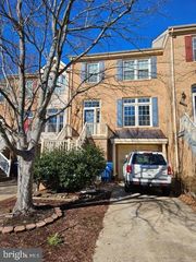5142 WOODFORD DR, Centreville, VA 20120