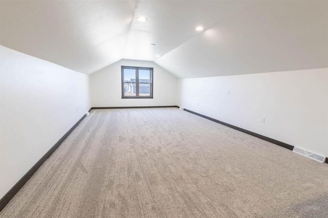 3719 EVELYN ROSE LANE, Suamico, WI 54313