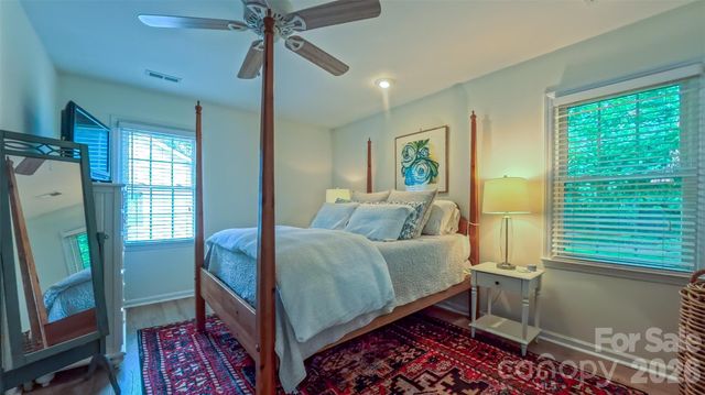 2425 Turnberry Lane, Charlotte, NC 28210
