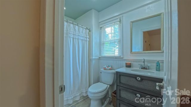 2425 Turnberry Lane, Charlotte, NC 28210