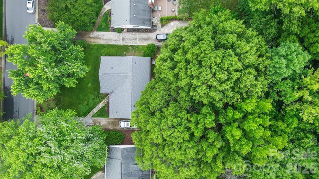 2425 Turnberry Lane, Charlotte, NC 28210