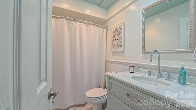 2425 Turnberry Lane, Charlotte, NC 28210