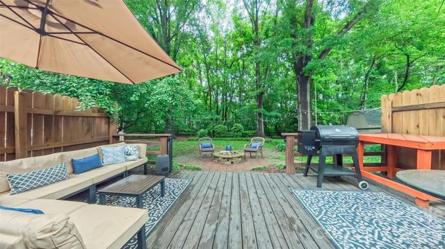 2425 Turnberry Lane, Charlotte, NC 28210