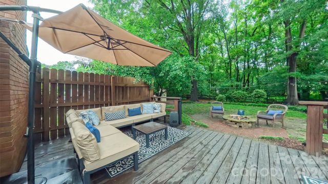 2425 Turnberry Lane, Charlotte, NC 28210