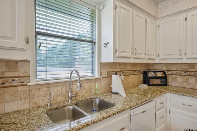 1508 O'Keefe Rd, Jacksonville, TX 75766