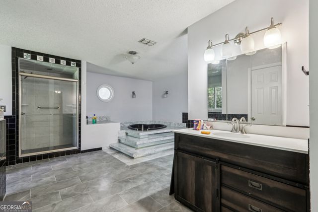 325 White Oak Place, Woodbine, GA 31569