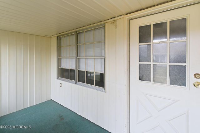 944F Aberdeen Drive, Lakewood, NJ 08701