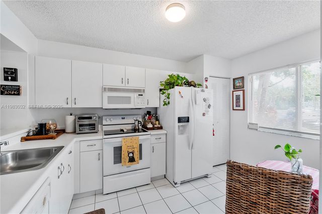 9580 Weldon Cir K106, Tamarac, FL 33321