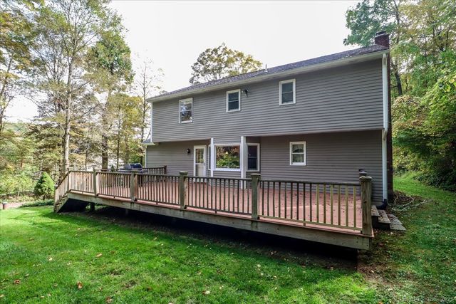 209 Stonegate Drive, Southbury, CT 06488