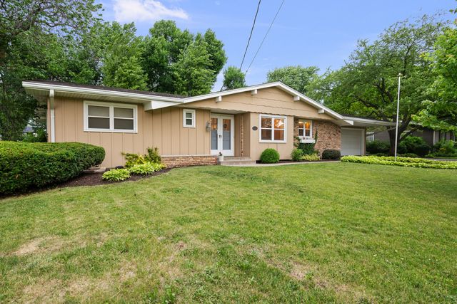 4326 El Rancho Drive, Davenport, IA 52806