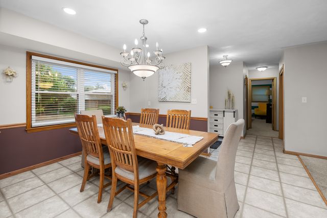 4326 El Rancho Drive, Davenport, IA 52806