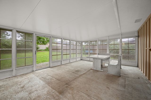 4326 El Rancho Drive, Davenport, IA 52806