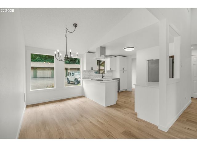 9020 Sw 130TH Ave, Beaverton, OR 97008