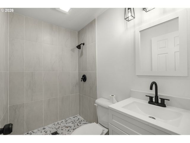 9020 Sw 130TH Ave, Beaverton, OR 97008