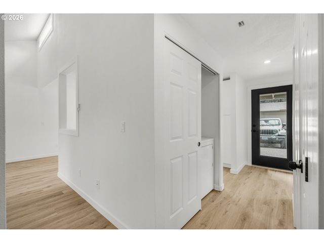 9020 Sw 130TH Ave, Beaverton, OR 97008