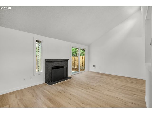 9020 Sw 130TH Ave, Beaverton, OR 97008