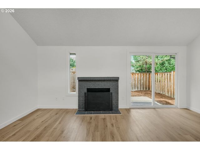 9020 Sw 130TH Ave, Beaverton, OR 97008