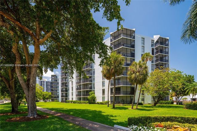 3401 N Country Club Dr 409, Aventura, FL 33180