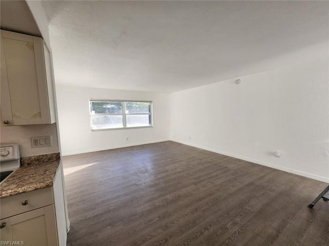 1919 Lillie ST, Fort Myers, FL 33916