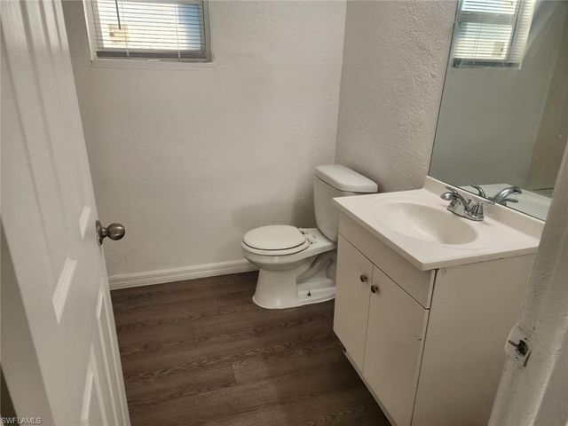 1919 Lillie ST, Fort Myers, FL 33916