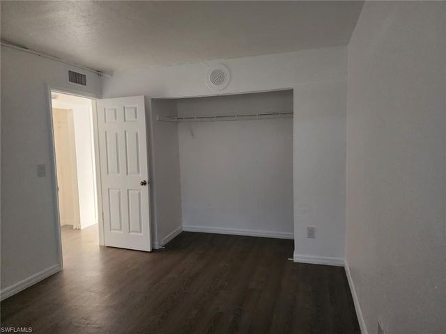 1919 Lillie ST, Fort Myers, FL 33916