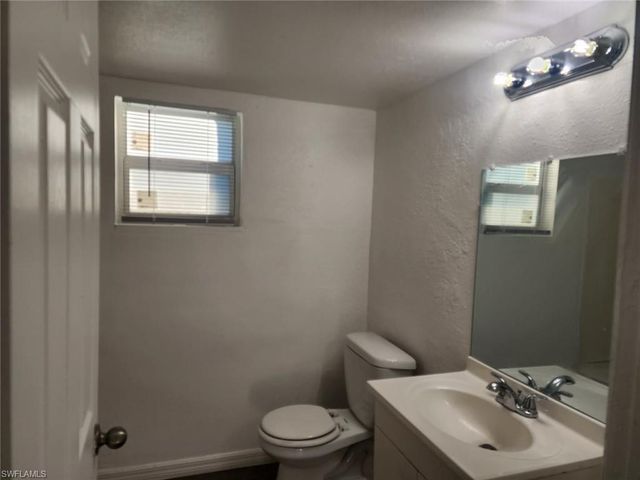 1919 Lillie ST, Fort Myers, FL 33916