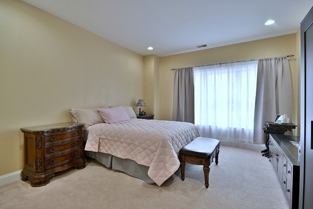 4953 Oakton Street 205, Skokie, IL 60077
