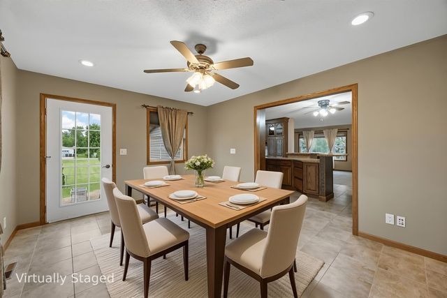 401 Denise Drive, Palo, IA 52324