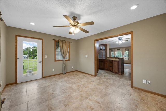 401 Denise Drive, Palo, IA 52324