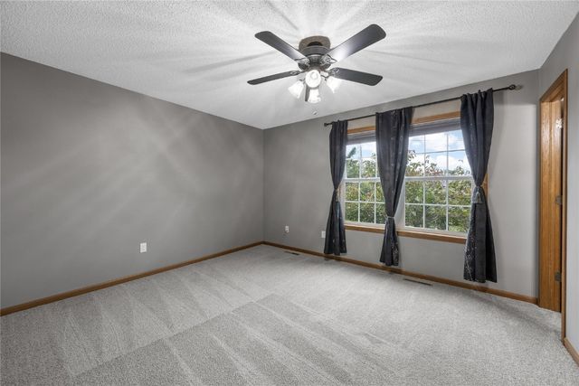 401 Denise Drive, Palo, IA 52324