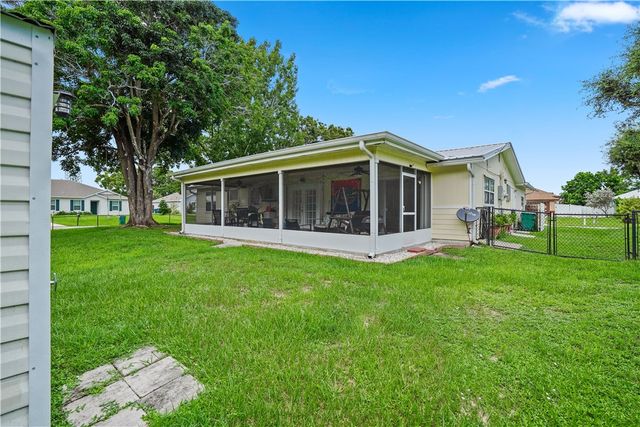 573 Alamanda Avenue, Sebastian, FL 32958