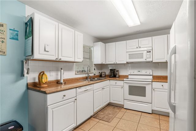 573 Alamanda Avenue, Sebastian, FL 32958