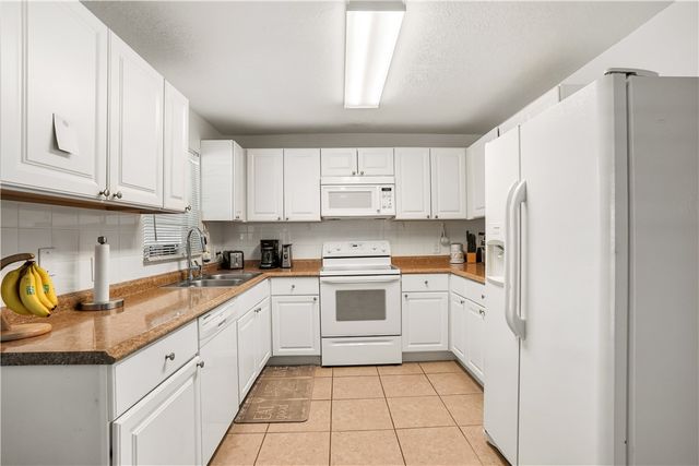 573 Alamanda Avenue, Sebastian, FL 32958