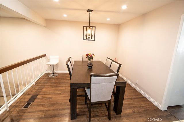 21535 Erwin Street 128, Woodland Hills, CA 91367