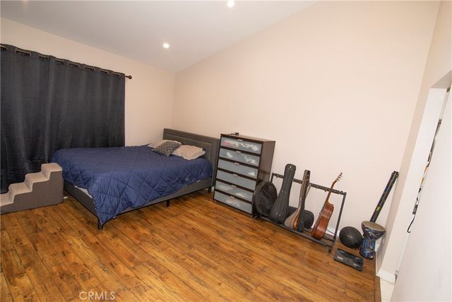 21535 Erwin Street 128, Woodland Hills, CA 91367