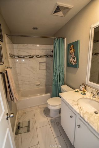 21535 Erwin Street 128, Woodland Hills, CA 91367